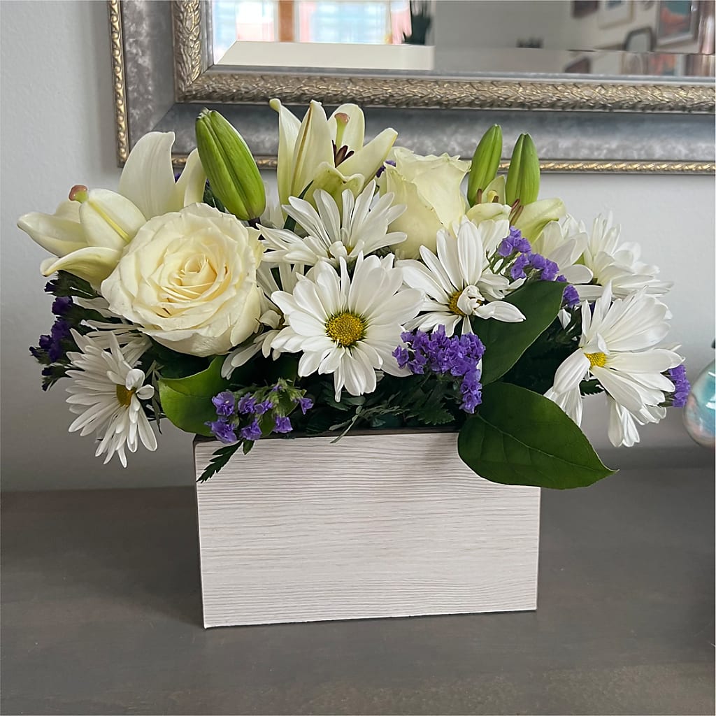 Beyond Blue Box Bouquet – Acuarela Events Inc, Land O Lakes FL