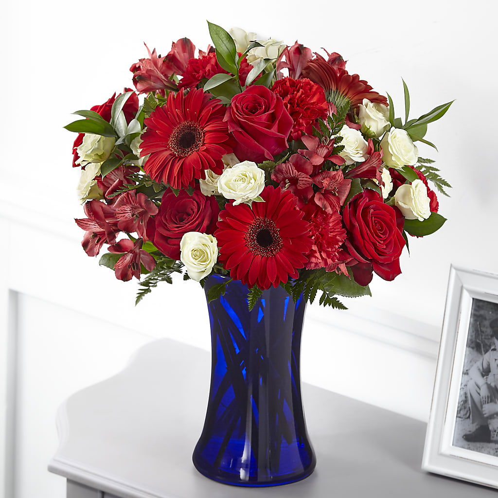 Hearts Embrace Bouquet – Acuarela Events Inc, Land O Lakes FL