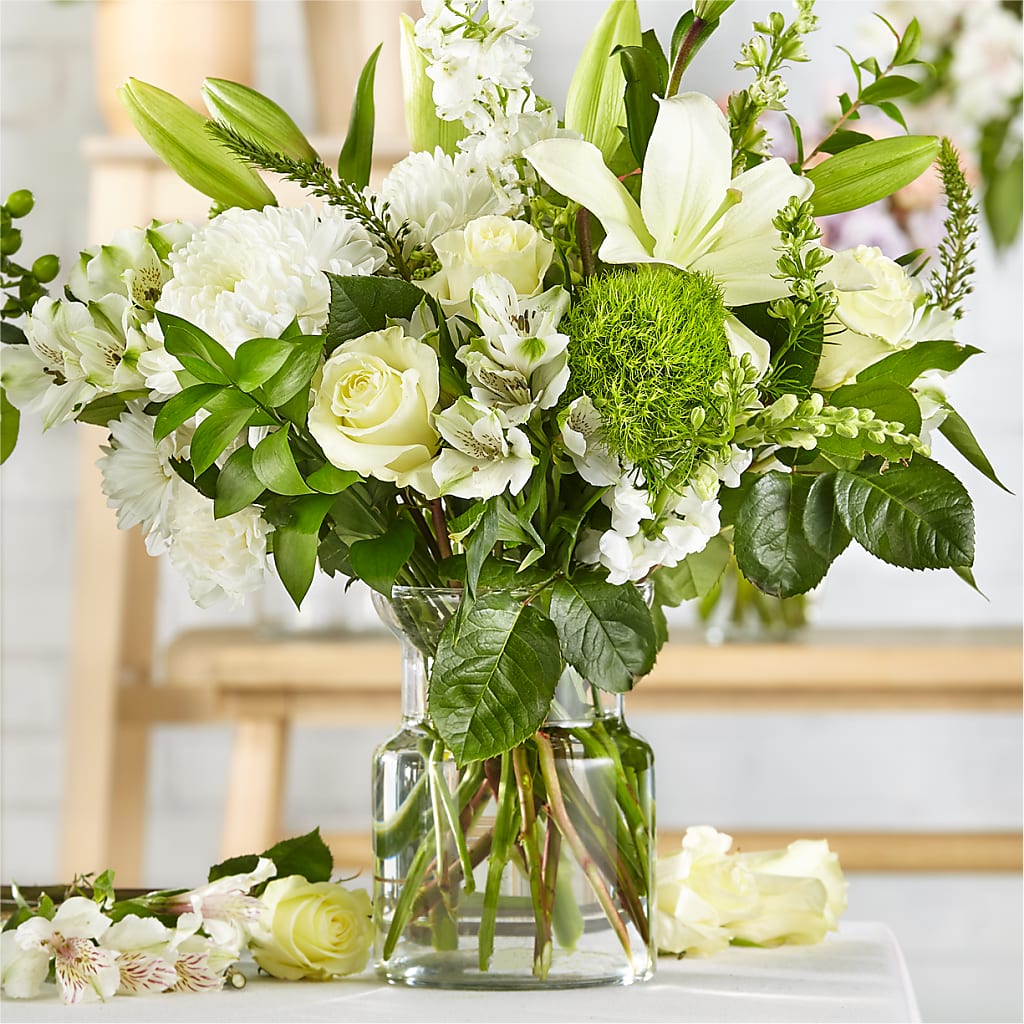 Classic Ivory – A Florist Original – Acuarela Events Inc, Land O Lakes FL