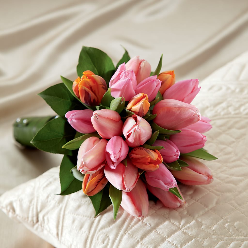 Embraceable Bouquet – Acuarela Events Inc, Land O Lakes FL