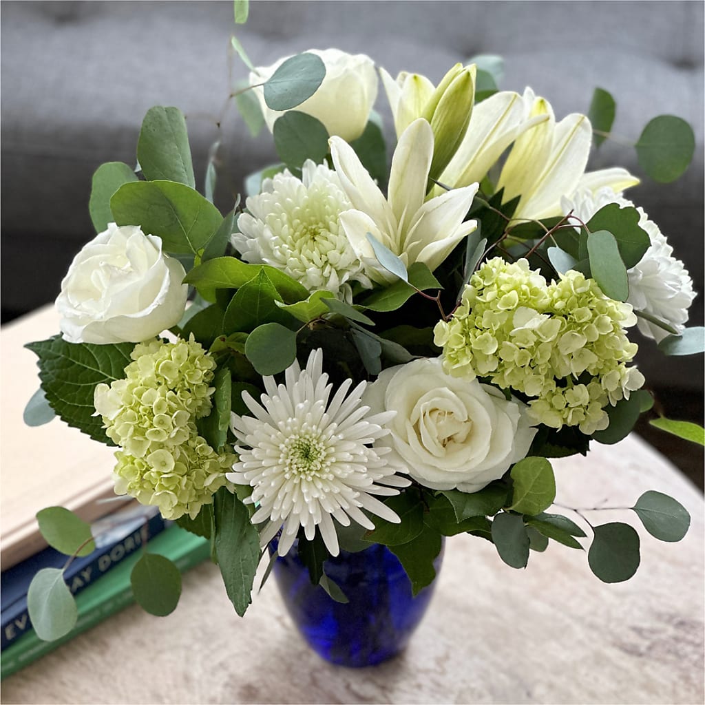 Snowy Dreams Bouquet –  Acuarela Events Inc, Land O Lakes FL