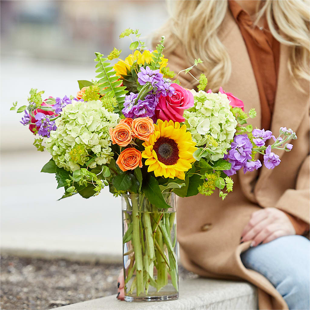 Vibrant Greetings Bouquet –  Acuarela Events Inc, Land O Lakes FL